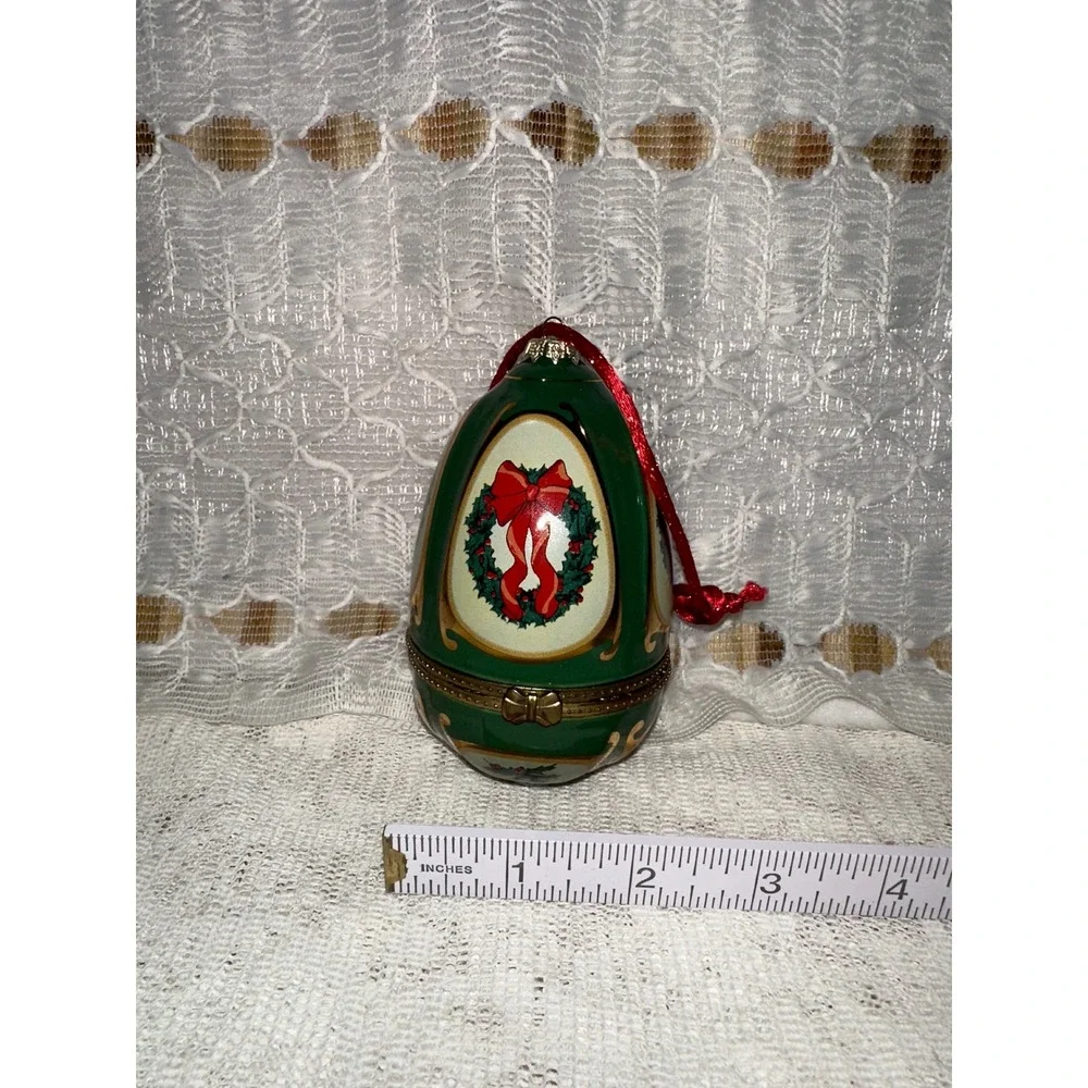 Vintage Christmas Egg Trinket Box Holiday‎ Ornament Red Bow Holly Green